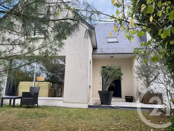 Maison 6 pièces 198 m²