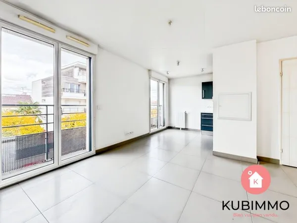 Studio 1 pièce 27 m²
