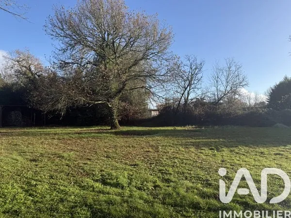 Terrain 805 m²