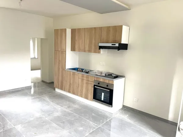 Immeuble 5 Appartements 2 garages jardin