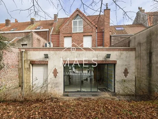 Maison 3 pièces 180 m²