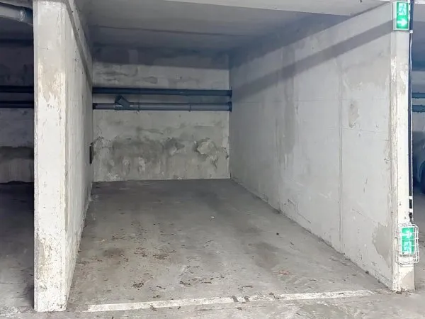 Place de parking securise a Vaujours
