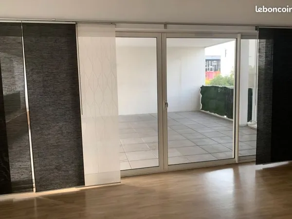Begles t4 au pied du tram avec terrasse couverte de 36m2
