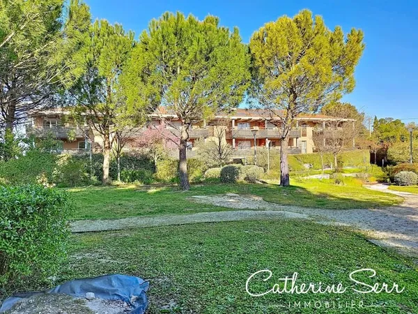 Studio avec terrasse et parking Résidence récente Aix-en-Provence