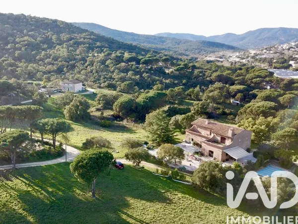 Maison 17 pièces 411 m²