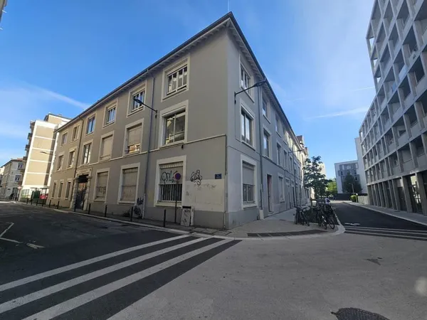 STUDIO RUE DESSAIX GRENOBLE