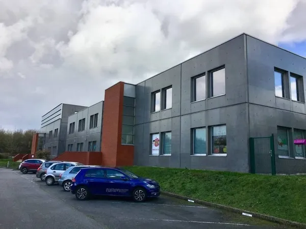 Bureaux 858 m²