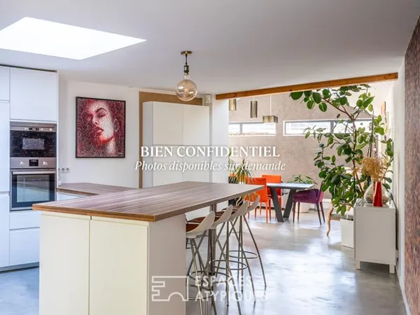 Maison d'architecte et sa piscine