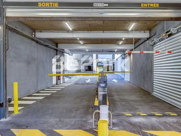 Parking 12 m²