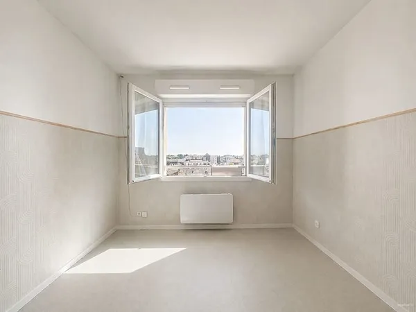 Bordeaux ORNANO - Studio lumineux avec vue sur les toits