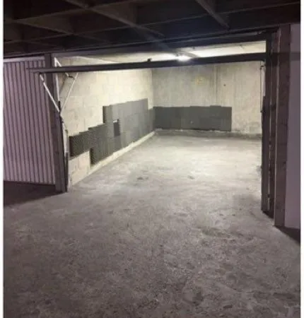 Box/parking/local