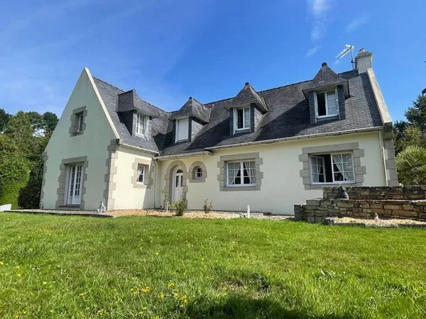 Maison 9 pièces 215 m²