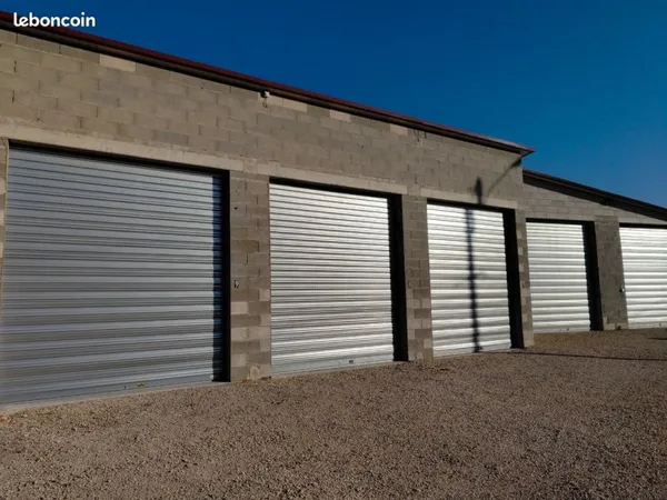 À louer garage pour stocker meubles