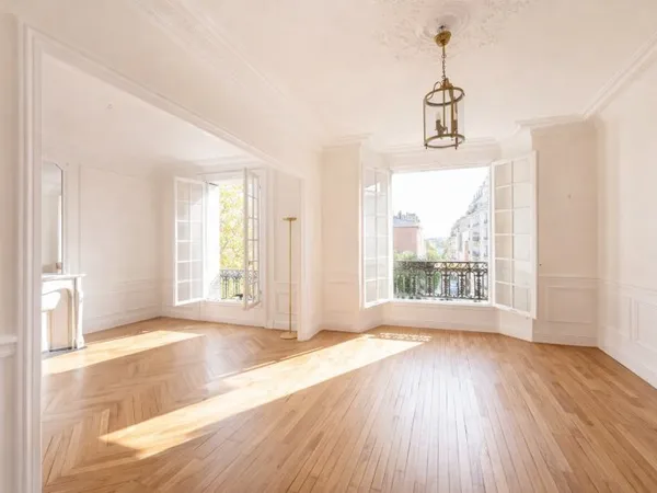 AUTEUIL - A vendre appartement 4 pièces - charme de l'ancien