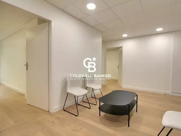 LOCAL PROFESSIONNEL - ARCACHON CENTRE