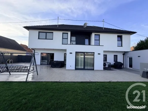 Villa 10 pièces 300 m²