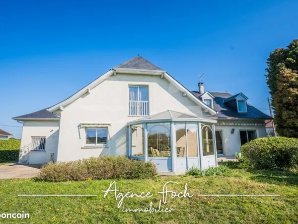 Maison 7 pièces 235 m²