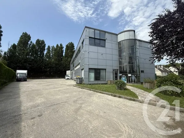 Local d'activité 788 m²