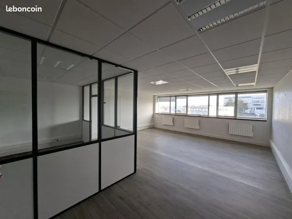 Bureau 52 m²