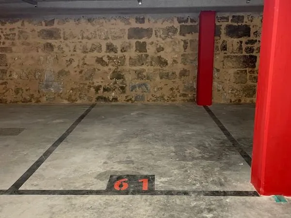 PARKING intérieur Chartrons BORDEAUX