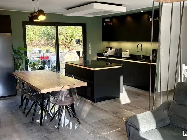 Maison 5 pièces rénovée avec matériaux de qualité