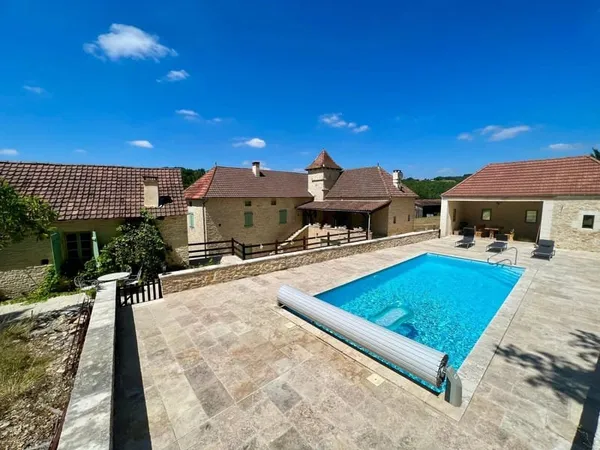 Ensemble immobilier rare avec potentiel immense dans un cadre préservé à Salviac