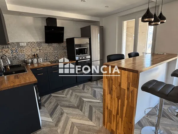Appartement Location Guilherand-Granges 4p 74m² 860€