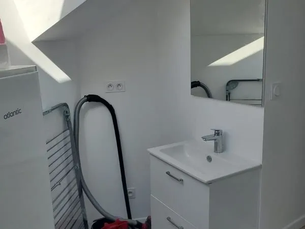 Studio 1 pièce 27 m²