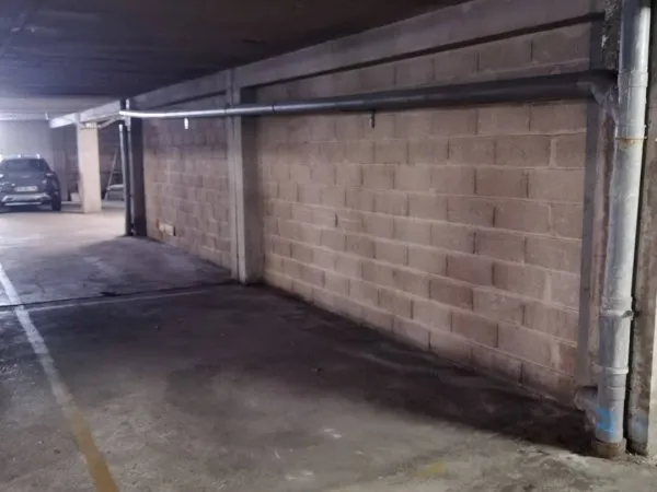 Parking 12 m²