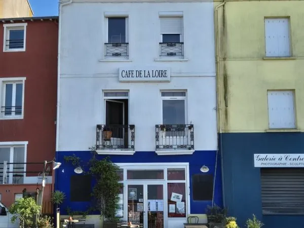 Maison appartement et location bail commercial sur les BORDS