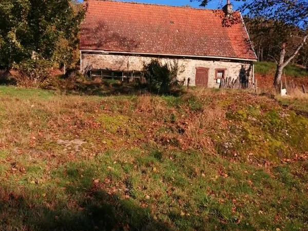 Ancienne maison de ferme avec terrain