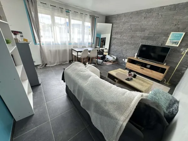 Appartement T2 rénové avec garage