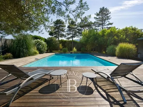 Rochetaillée-sur-Saône - Propriété de plain-pied d'environ 250 m² - Piscine - Terrain de 3400 m² - 4