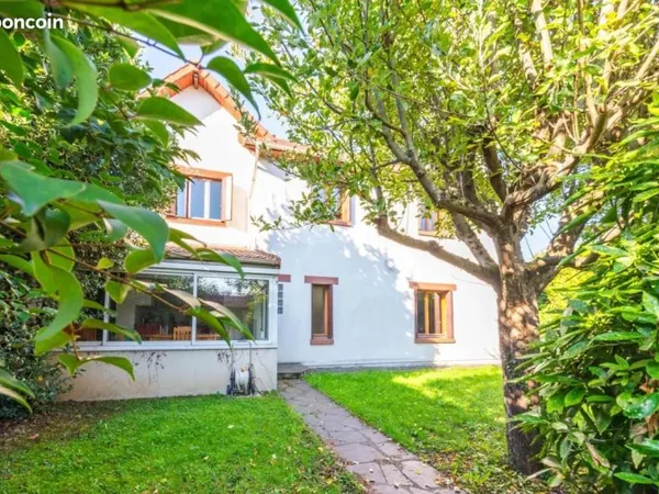 Maison 9 pièces 183 m²