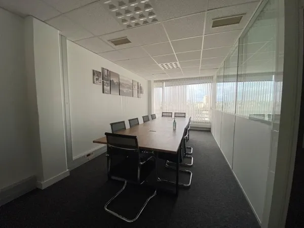 Bureaux - A LOUER - 156 m² non divisibles