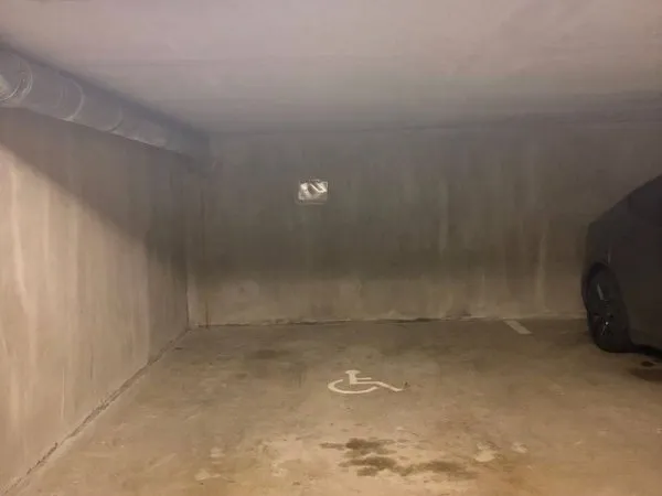 Parking 16 m²