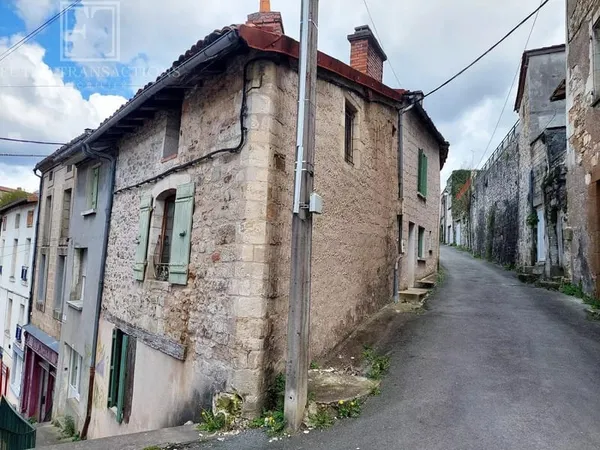 Maison de bourg et garage