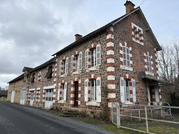 Bien immobilier de rendement Vente Ayen 5p 120m² 249000€