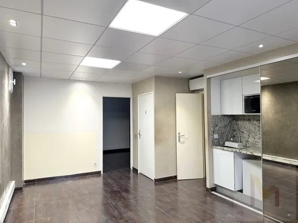 Bureaux 4 pièce(s) 77.39 m2 à deux pas du centre-ville