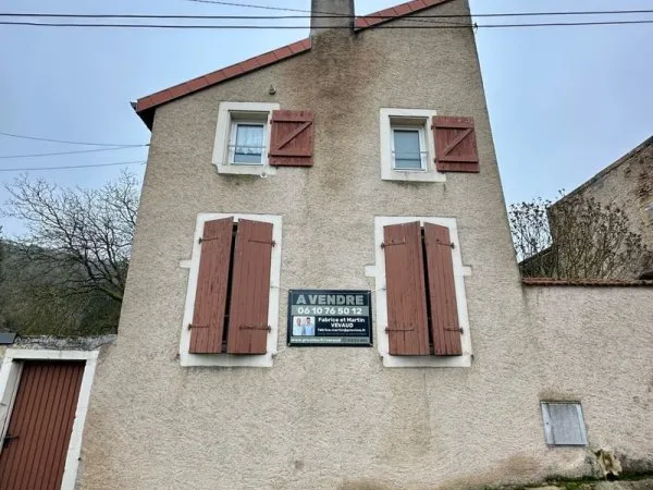 Maison individuelle de 212m2 sur un terrain de 7 ares avec j