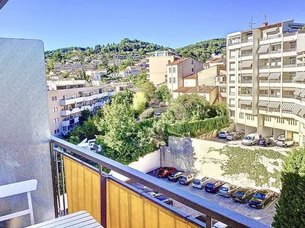 Studio 1 pièce 28 m²