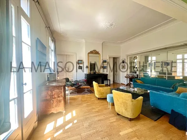 ECUSSON - APPARTEMENT - 8 PIÉCES - 195 M2 - BOURGEOIS - CAVE