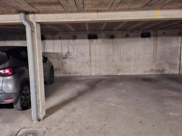 Place de parking couvert