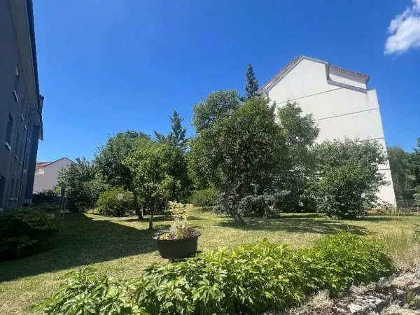 SPACIEUX APPARTEMENT 4 PIÈCES