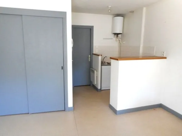 STUDIO - PROCHE CENTRE VILLE