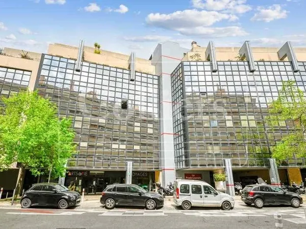 Bureaux 242 m²