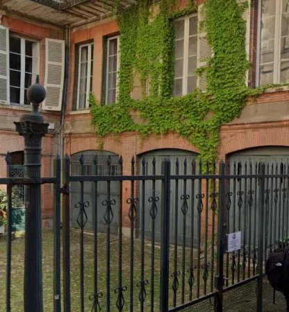 Loue garage fermé sur cour - Jardin Royal Toulouse