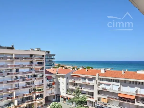 VENTE - SAINT CYPRIEN PLAGE - AU PORT - BEL APPARTEMENT RENOVE A