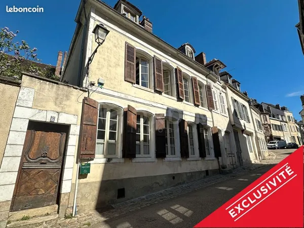 Maison 7 pièces 252 m²