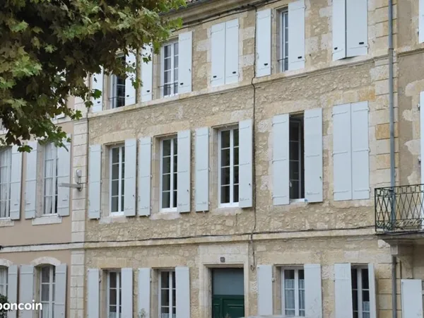 Maison 8 pièces 196 m²